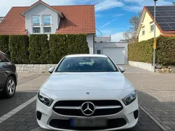 Weiß Gebraucht 2022 Mercedes A180 Limousine | 24.900 € (Guter Preis)