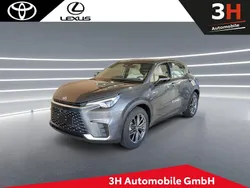 Grau Neu 2025 Lexus LBX SUV | 35.680 € (Etwas zu teuer)