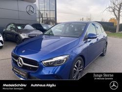 Lack spektralblau Gebraucht 2025 Mercedes B200 Progressive Van / Kleinbus | 33.930 € (Fairer Preis)