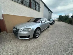 Silber Gebraucht 2006 Audi S8 Comfort Limousine | 11.000 €