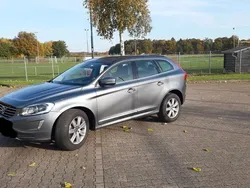 Silber Gebraucht 2016 Volvo XC60 Kinetic SUV | 12.500 € (Fairer Preis)