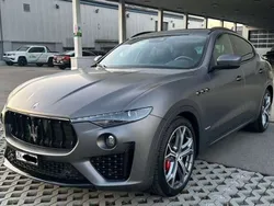 Grau Gebraucht 2019 Maserati Levante SUV | 69.900 €