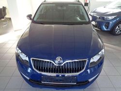 Pacificblau Gebraucht 2016 Skoda Octavia Style Kombi | 10.900 € (Fairer Preis)