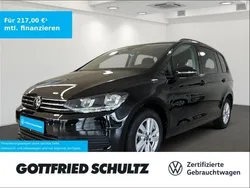 Deep black perleffekt Gebraucht 2024 VW Touran Comfortline Van / Kleinbus | 30.900 € (Guter Preis)
