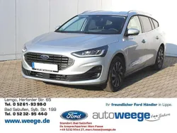 Silber (metallic) Gebraucht 2024 Ford Focus Titanium X Kombi | 24.990 € (Fairer Preis)