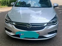 Silber Gebraucht 2017 Opel Astra Limousine | 7.000 € (Guter Preis)