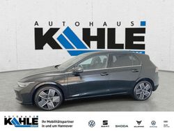 Schwarz Neu 2025 VW Golf VIII Style Limousine | 52.900 €