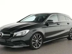 Kosmosschwarz metalliclack Gebraucht 2019 Mercedes CLA180 Limousine | 14.800 €