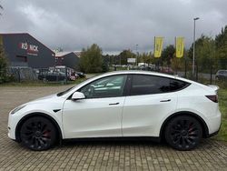 Weiß Gebraucht 2023 Tesla Model Y SUV | 43.500 € (Teuer)