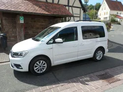 Weiß Gebraucht 2016 VW Caddy Comfortline Van / Kleinbus | 13.990 € (Etwas zu teuer)