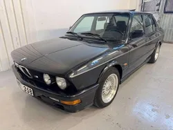 Schwarz Gebraucht 1987 BMW M5 Limousine | 31.999 €