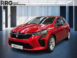 Rot Gebraucht 2024 Renault Clio V Evolution Limousine | 14.990 € (Guter Preis)