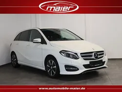 Weiß Gebraucht 2016 Mercedes B180 Style Van / Kleinbus | 14.900 € (Guter Preis)