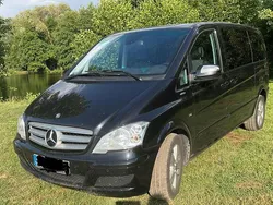 Schwarz Gebraucht 2012 Mercedes Viano Edition Van / Kleinbus | 21.700 € (Fairer Preis)