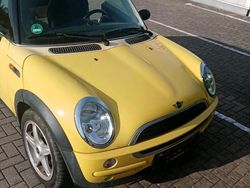Gelb Gebraucht 2002 Mini ONE Kleinwagen | 2.500 € (Etwas zu teuer)