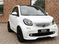 Weiß Gebraucht 2018 Smart ForTwo Coupé Brabus Xclusive Coupé | 18.800 € (Fairer Preis)