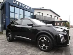 Schwarz perla nera Gebraucht 2024 Peugeot 2008 Allure SUV | 23.900 € (Etwas zu teuer)