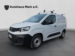 Lackierung weiss icy/typ aussenv Gebraucht 2023 Peugeot E-Partner Premium Van / Kleinbus | 22.990 € (Fairer Preis)