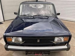Violett Gebraucht 1988 Lada 2104 Kombi | 11.555 €