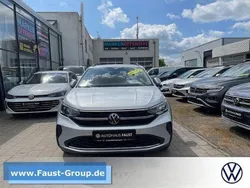 Silber metallic Neu 2025 VW Taigo Life SUV | 20.950 € (Fairer Preis)