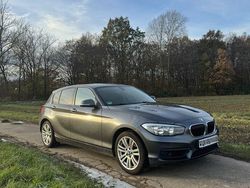 Grau Gebraucht 2018 BMW 118 Kleinwagen | 9.690 € (Guter Preis)
