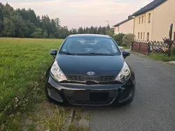 Schwarz Gebraucht 2012 Kia Rio 3 Kleinwagen | 5.400 € (Etwas zu teuer)