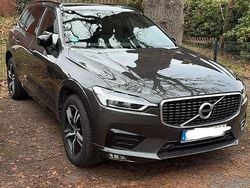 Grau Gebraucht 2019 Volvo XC60 R-Design SUV | 26.500 € (Etwas zu teuer)