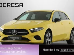 Sonnengelb Gebraucht 2024 Mercedes A250 Night Limousine | 31.690 € (Fairer Preis)