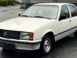 Weiß Gebraucht 1978 Opel Rekord Limousine | 3.300 €