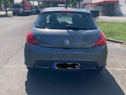 Grau Gebraucht 2010 Peugeot 308 Limousine | 3.600 € (Fairer Preis)