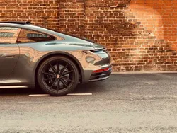 Grau Gebraucht 2020 Porsche 911 Coupé | 124.500 € (Teuer)