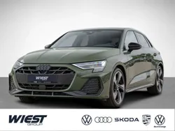 Distriktgrün metallic Gebraucht 2025 Audi A3 S-Line Limousine | 47.990 €