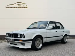 Weiß Gebraucht 1988 BMW 325 Performance Limousine | 15.900 €