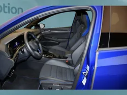 Blau Gebraucht 2024 VW Golf VIII R Kleinwagen | 46.649 € (Fairer Preis)