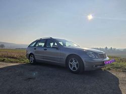 Grau Gebraucht 2003 Mercedes C200 Kombi | 3.750 € (Etwas zu teuer)