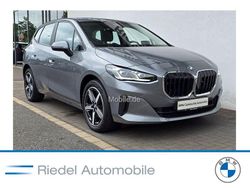 Grau Gebraucht 2024 BMW 218 Active Tourer Sport Line Van / Kleinbus | 25.690 € (Superpreis)