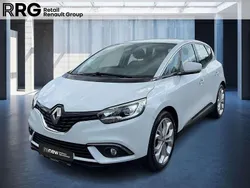 Weiß Gebraucht 2017 Renault Scénic IV Experience Van / Kleinbus | 10.490 € (Fairer Preis)