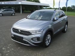 Pyrit silber metallic (metallic) Gebraucht 2023 VW T-Roc Life SUV | 26.300 € (Fairer Preis)