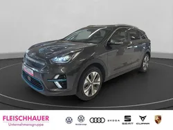 Agt) interstellar grau met. (grau Gebraucht 2021 Kia e-Niro 3 SUV | 19.980 € (Guter Preis)