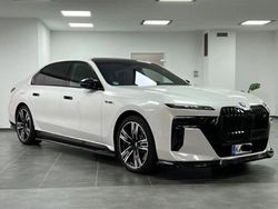 Weiß Gebraucht 2024 BMW M760e Limousine | 83.000 €