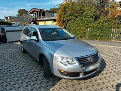 Grau Gebraucht 2007 VW Passat Kombi | 2.850 € (Teuer)