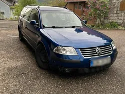 Blau Gebraucht 2001 VW Passat Kombi | 1.990 € (Fairer Preis)