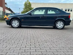 Blau Gebraucht 2000 BMW 316 Compact Kleinwagen | 1.300 €