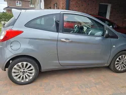 Grau Gebraucht 2010 Ford Ka Titanium Kleinwagen | 2.100 € (Guter Preis)