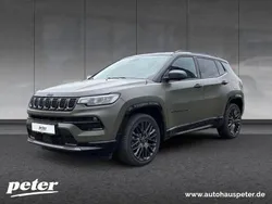 Grün Gebraucht 2021 Jeep Compass 80th Anniversary SUV | 27.890 € (Etwas zu teuer)