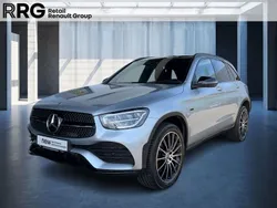 Hightechsilber metallic (sil Gebraucht 2020 Mercedes GLC300e AMG line SUV | 40.490 € (Etwas zu teuer)