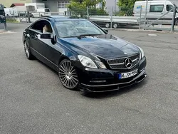 Schwarz Gebraucht 2011 Mercedes 350 AMG Coupé | 16.900 €