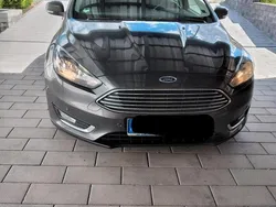 Grau Gebraucht 2016 Ford Focus Kombi | 9.500 € (Fairer Preis)