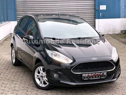 Iridiumschwarz metallic Gebraucht 2017 Ford Fiesta Celebration Kleinwagen | 9.900 € (Guter Preis)