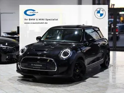 Schwarz Gebraucht 2023 Mini Cooper SE Classic Kleinwagen | 18.448 € (Guter Preis)